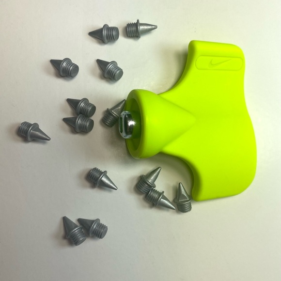 Nike Track and Field 14 Metal Spikes, Wrench Tool, Bag - Picture 3 of 6